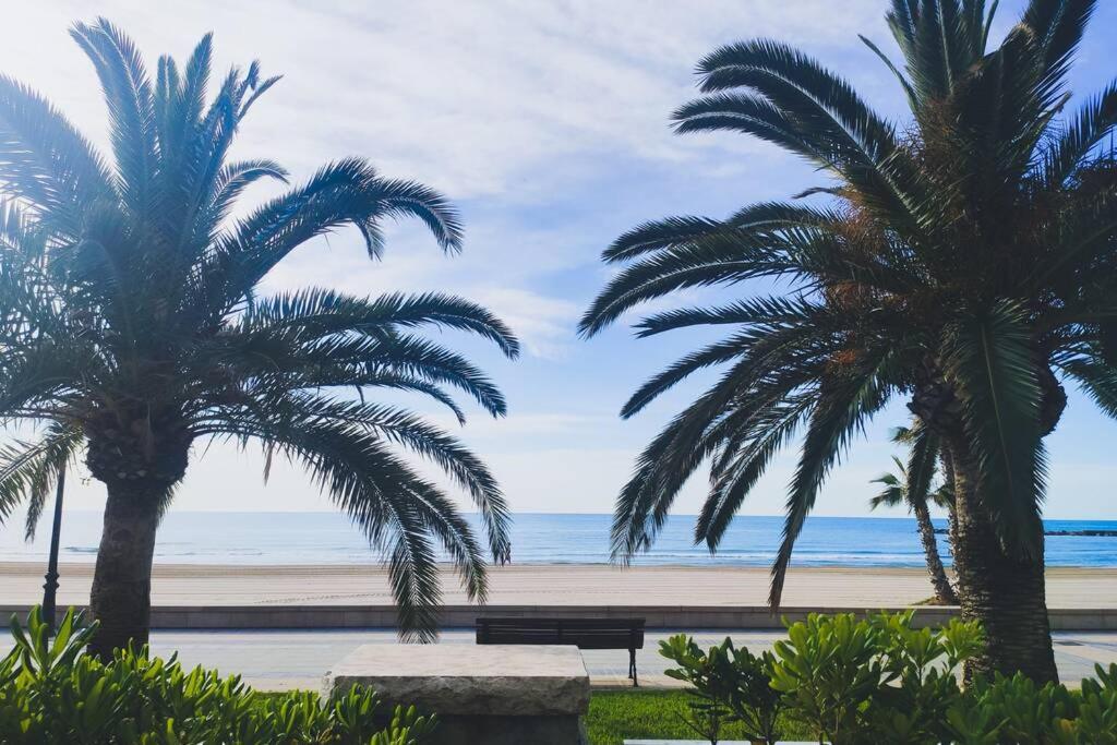 Apartamento Recien Reformado En Primera Linea Con Vistas A La Playa De La Almadraba Benicàssim Eksteriør bilde
